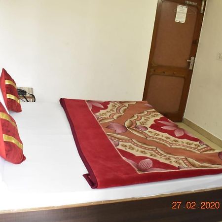 Hotel Rama Palace カトラ エクステリア 写真